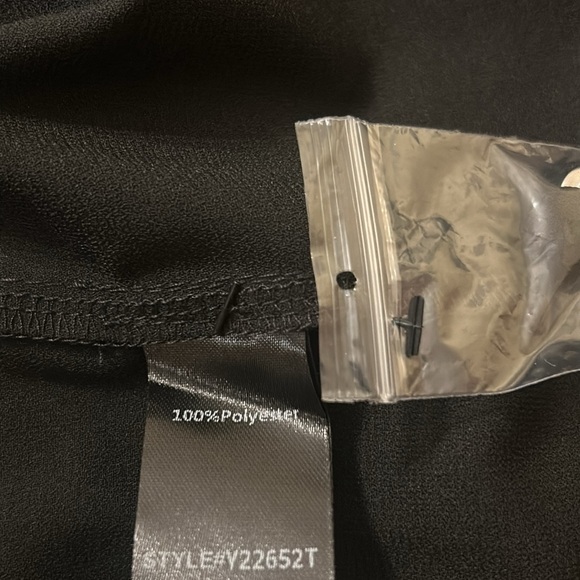 POMANDER PLACE

Black Selena Maxi Dress - Picture 8 of 11